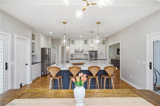 7730 Brayton Trail, Chagrin Falls, OH 44023