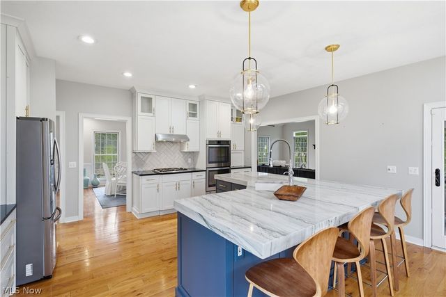 7730 Brayton Trail, Chagrin Falls, OH 44023