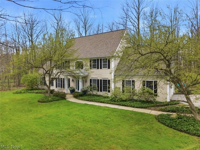 7730 Brayton Trail, Chagrin Falls, OH 44023