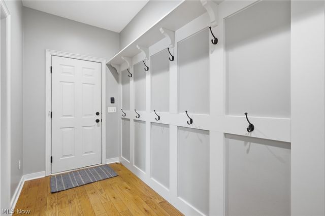 7730 Brayton Trail, Chagrin Falls, OH 44023