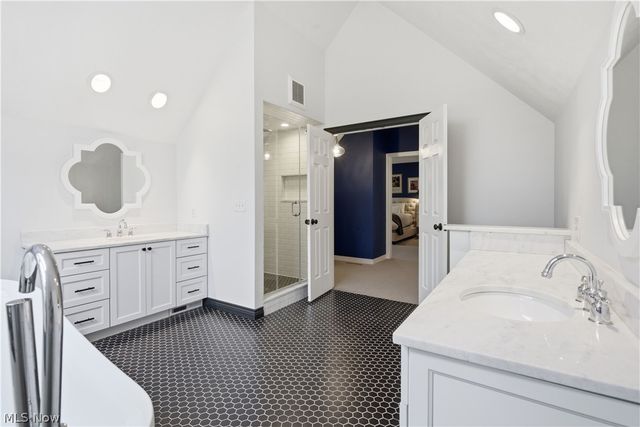 7730 Brayton Trail, Chagrin Falls, OH 44023