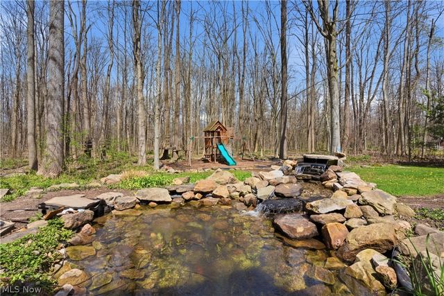 7730 Brayton Trail, Chagrin Falls, OH 44023