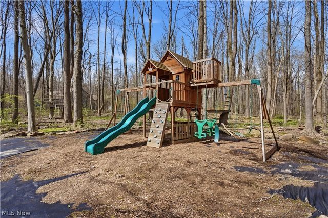 7730 Brayton Trail, Chagrin Falls, OH 44023