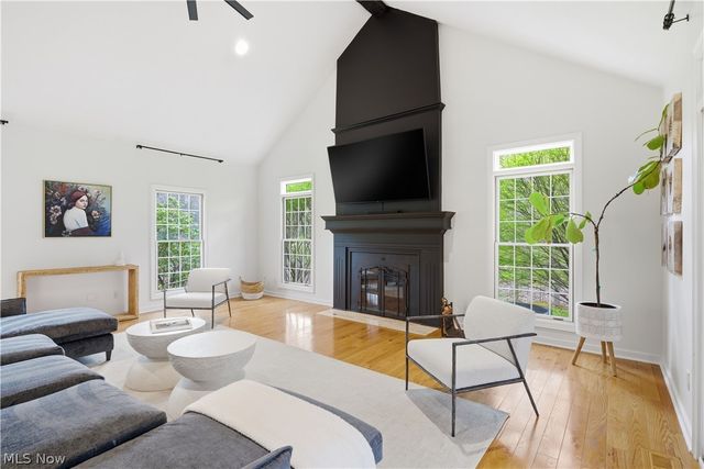 7730 Brayton Trail, Chagrin Falls, OH 44023