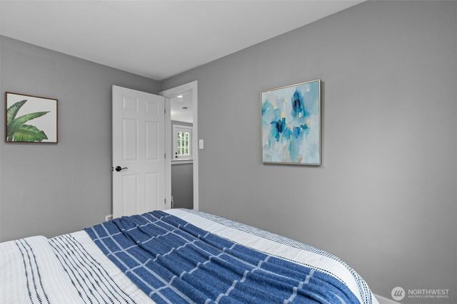 1210 108th Avenue SE, Bellevue, WA 98004