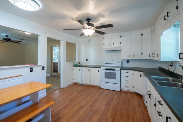 242 E Hamilton Street, Lueders, TX 79553