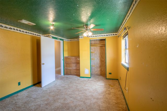 242 E Hamilton Street, Lueders, TX 79553