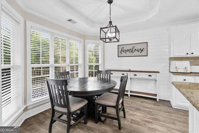 221 Woodford Way SE, Calhoun, GA 30701