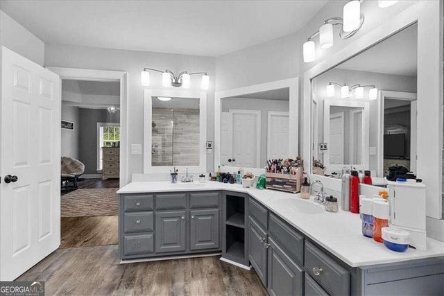 221 Woodford Way SE, Calhoun, GA 30701