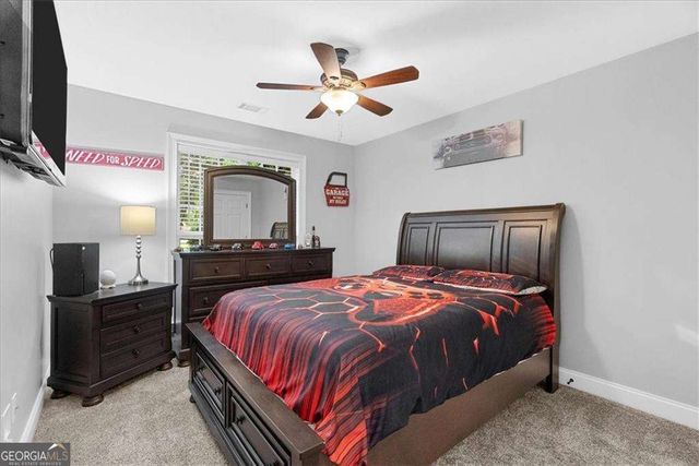 221 Woodford Way SE, Calhoun, GA 30701