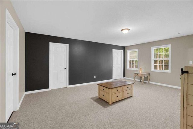 221 Woodford Way SE, Calhoun, GA 30701
