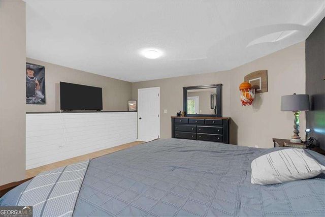 221 Woodford Way SE, Calhoun, GA 30701
