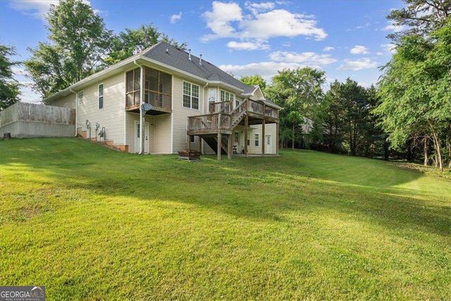 221 Woodford Way SE, Calhoun, GA 30701