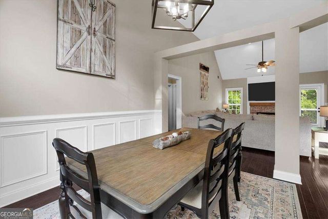 221 Woodford Way SE, Calhoun, GA 30701
