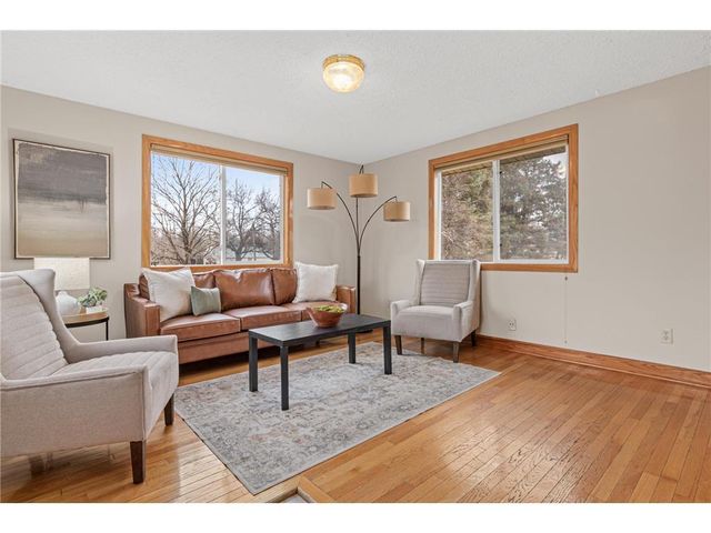 8001 Jeffery Avenue, Cottage Grove, MN 55016