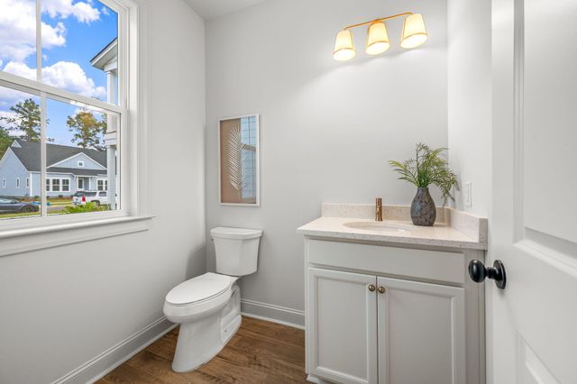 785 Blueway Avenue, Summerville, SC 29486