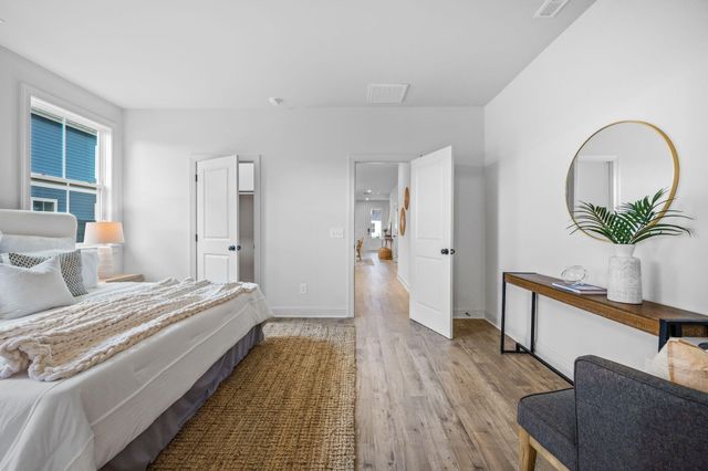 785 Blueway Avenue, Summerville, SC 29486