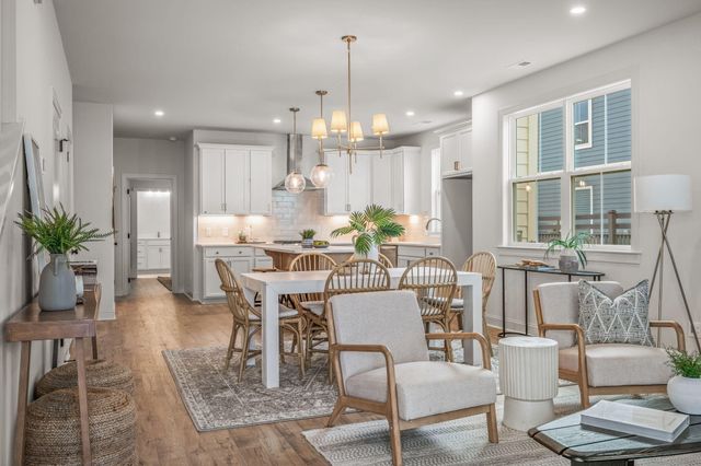 785 Blueway Avenue, Summerville, SC 29486