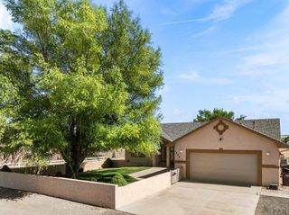1206 W Shenandoah Dr, Pueblo West, CO 81007