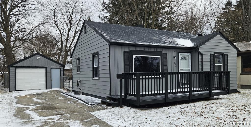 1732 Stanley Street, Saginaw, MI 48602