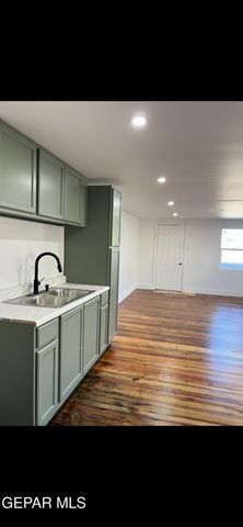 716 N GLEENWOOD Street, El Paso, TX 79905