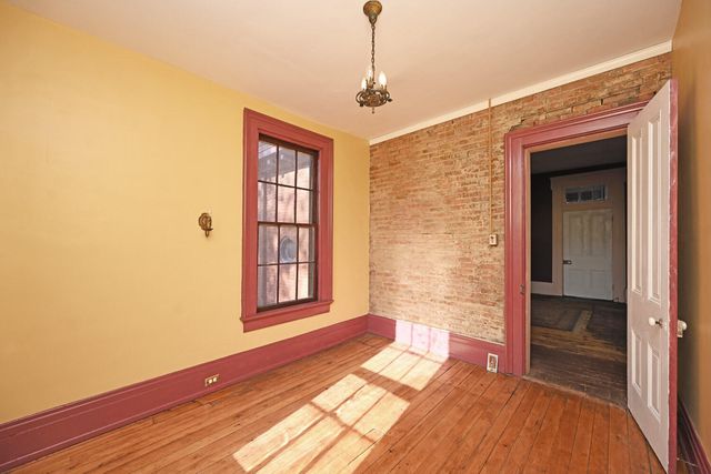 1533 Garrard Street, Covington, KY 41011