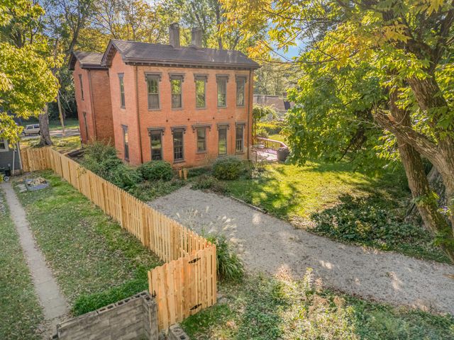 1533 Garrard Street, Covington, KY 41011