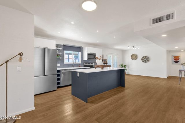 3019 S HARL Avenue, Tempe, AZ 85282