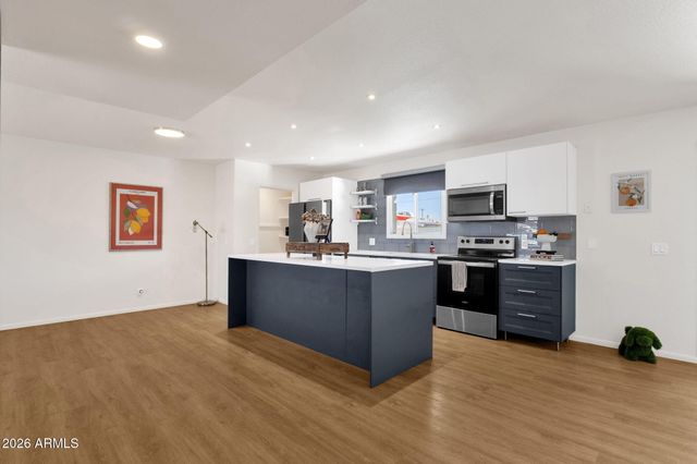 3019 S HARL Avenue, Tempe, AZ 85282