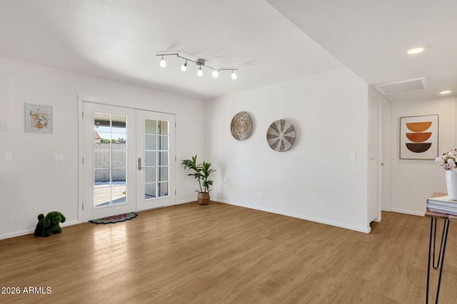 3019 S HARL Avenue, Tempe, AZ 85282