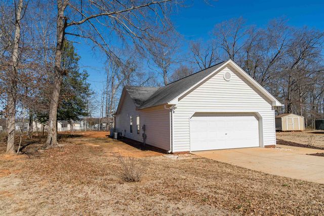 179 Lockland Drive, Chesnee, SC 29323