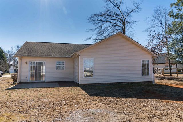 179 Lockland Drive, Chesnee, SC 29323