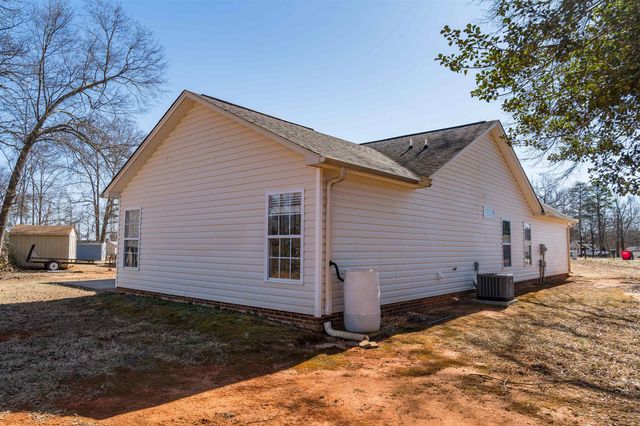 179 Lockland Drive, Chesnee, SC 29323