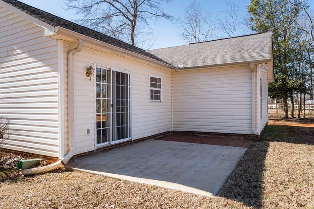 179 Lockland Drive, Chesnee, SC 29323