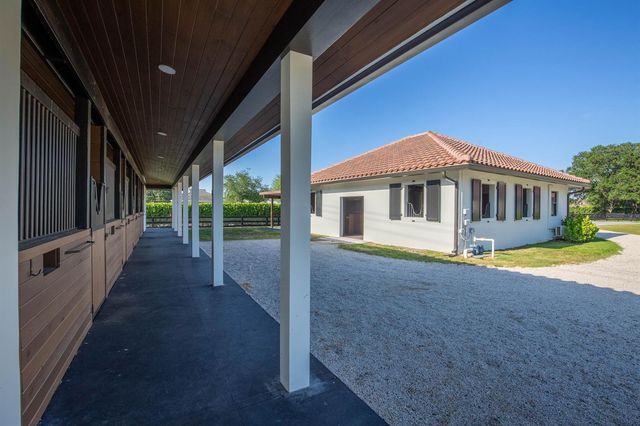 2184 Appaloosa Trail, Wellington, FL 33414