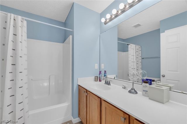 5535 Indian Wells Drive, Medina, OH 44256
