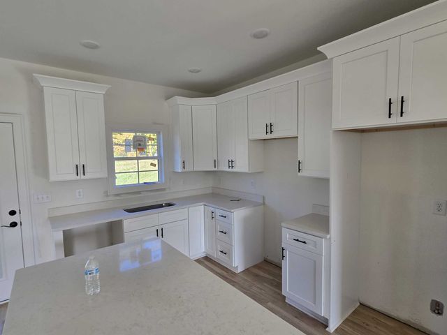 8897 Jacksboro Rd, Mcminnville, TN 37110