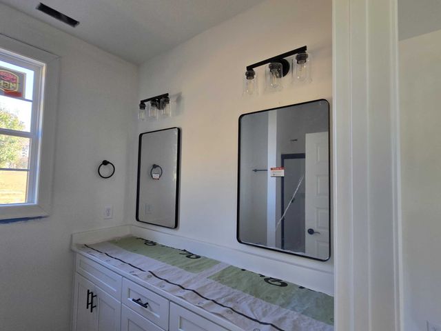 8897 Jacksboro Rd, Mcminnville, TN 37110