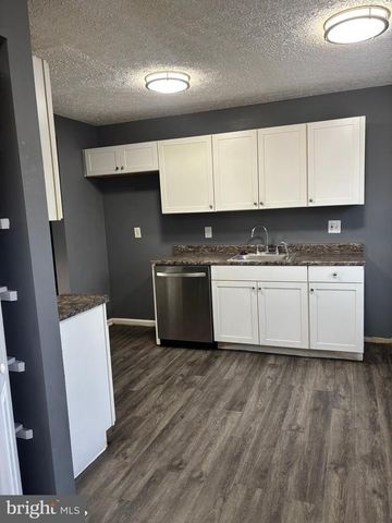 2058 N ANVIL LN, Temple Hills, MD 20748