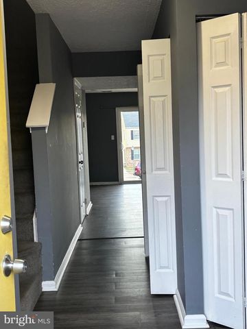 2058 N ANVIL LN, Temple Hills, MD 20748