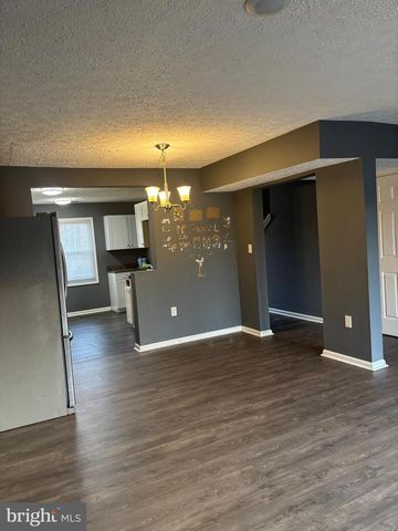 2058 N ANVIL LN, Temple Hills, MD 20748