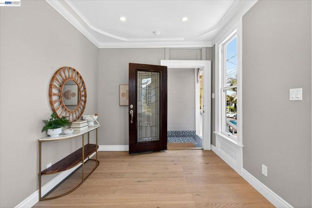 552 Haight Ave, Alameda, CA 94501