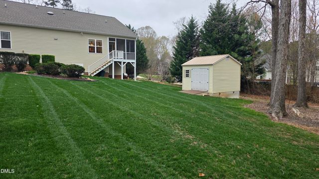 185 Briarwood Place, Wake Forest, NC 27587