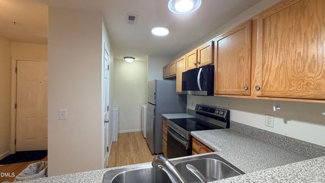 1801 Trailwood Heights Lane 101, Raleigh, NC 27603