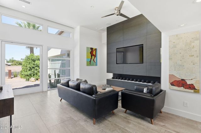 3007 N 56TH Street, Phoenix, AZ 85018