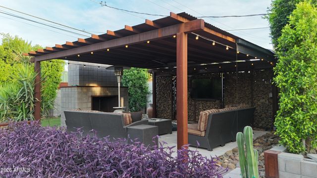 3007 N 56TH Street, Phoenix, AZ 85018