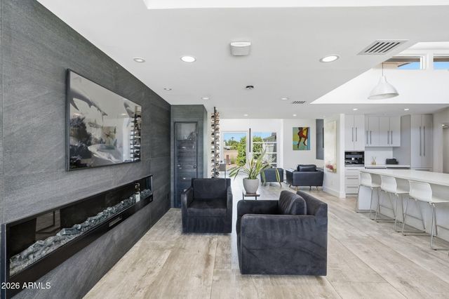 3007 N 56TH Street, Phoenix, AZ 85018