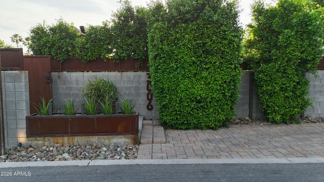 3007 N 56TH Street, Phoenix, AZ 85018