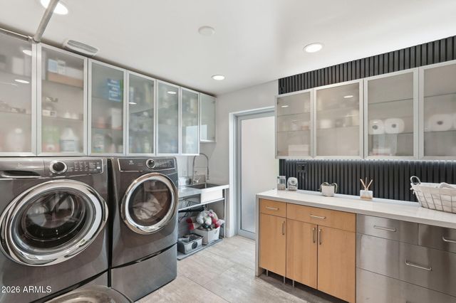 3007 N 56TH Street, Phoenix, AZ 85018