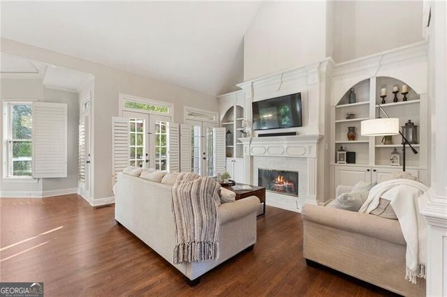 6005 Oakbury Lane, Suwanee, GA 30024